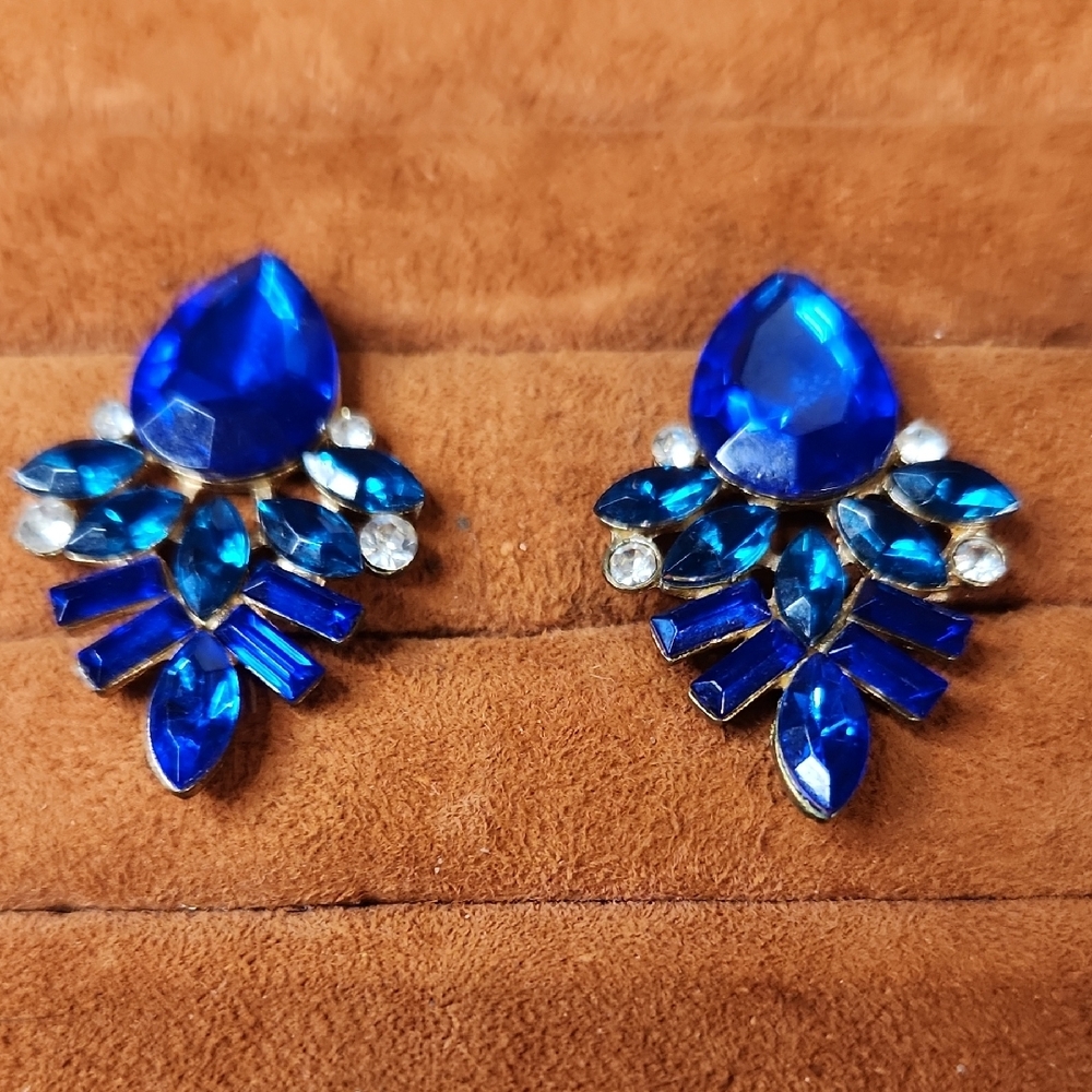 Vintage | Royal Blue Austrain Crystal Gem Post Earrings